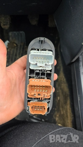 Панел бутони / управление ел. стъкла / прозорци Рено Renault , снимка 2 - Части - 53095976