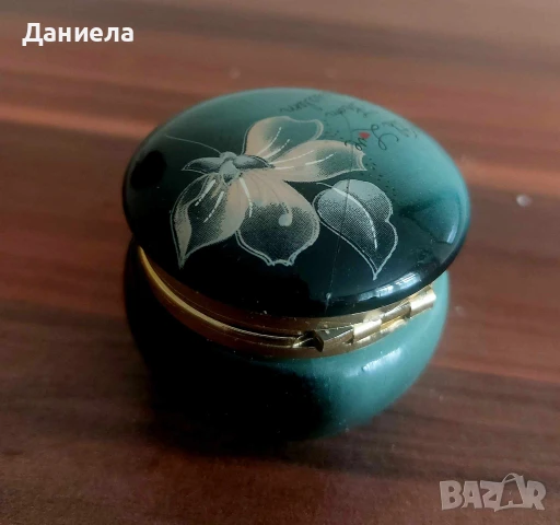 Зелена кутия От Алабастър -With Love From Jerusalem, снимка 2 - Антикварни и старинни предмети - 50506681