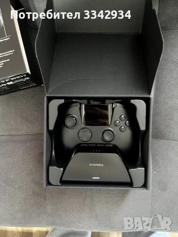 Гейминг Контролер Manba 1, Геймърски Контролер с RGB осветление и станция за зареждане - Чисто Нов