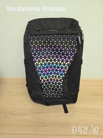 Раница за лаптоп Dell Gaming Backpack 17", снимка 1 - Части за лаптопи - 49459364