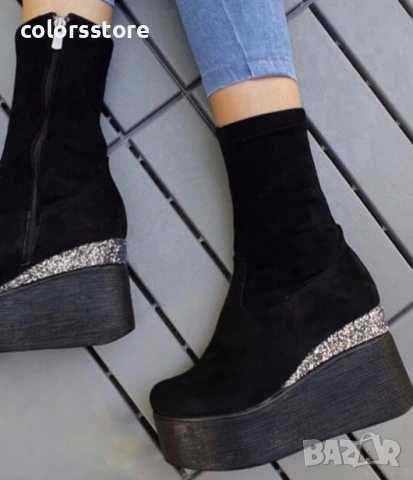 Боти на платформа - черен велур - 121K