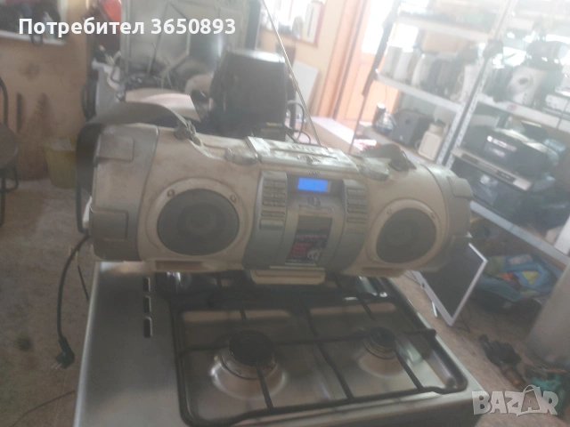 JVC система с диск и място за айпад 