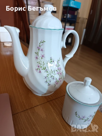 Порцеланов чайник и каничка  за чай “Китка” гр. Нови Пазар, снимка 4 - Сервизи - 53885702