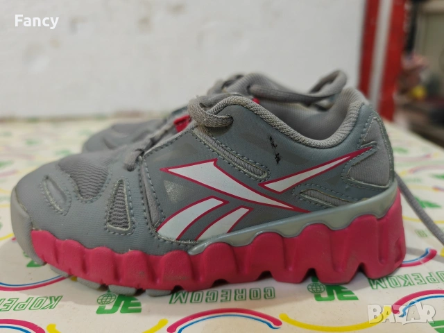 Детски маратонки Reebok minizig 26,5 , снимка 4 - Детски маратонки - 53336098