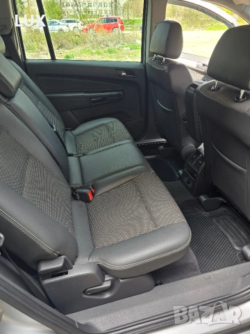 Opel Zafira 1.9 CDTI, снимка 12 - Автомобили и джипове - 54247062