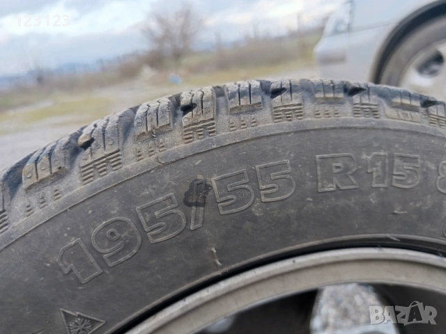 Зимни гуми 195/55/15, снимка 4 - Гуми и джанти - 53261185