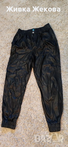 кожен панталон Bershka