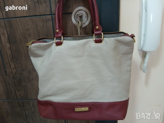 дамска чанта, снимка 2 - Чанти - 51912532