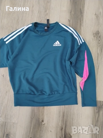 Две спортни горници Valentino и Adidas  , снимка 2 - Спортни екипи - 53106414