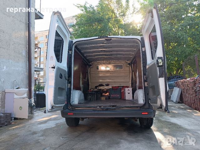 Opel Vivaro, снимка 15 - Бусове и автобуси - 46240164