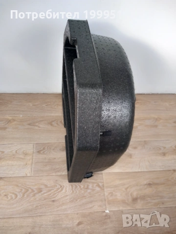 Стиропорен кош за багажник на Тойота Авенсис комби Т27, снимка 2 - Аксесоари и консумативи - 53743195