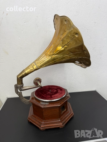Стар грамофон с фуния  "His Master's Voice". №7771, снимка 7 - Антикварни и старинни предмети - 52839486
