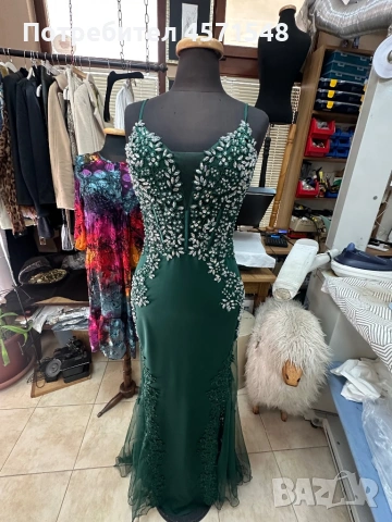 Продавам балната си рокля закупена е през януари месец пробвана е само 2 пъти, снимка 3 - Рокли - 53875469