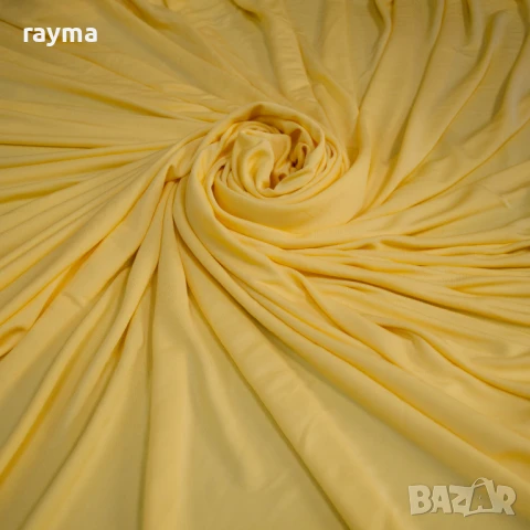 Плат италианско  жълто вискозно жарсе, снимка 4 - Рокли - 51117486