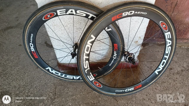 карбонови шосейни капли с тубуларни гуми