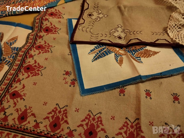 Ръчно бродирани и шити шевици, кърпи, гоблени , снимка 4 - Антикварни и старинни предмети - 52497394