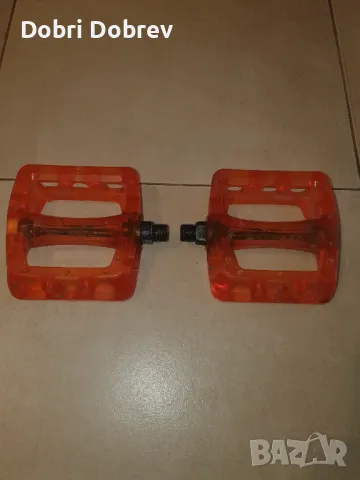 Продавам педали колело bmx Odyssey много здраве педали от пластмаса, снимка 6 - Части за велосипеди - 50302941