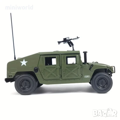 Hummer H1 военен тежко въоръжен с картечница - мащаб 1:18 на CCA Models моделът е нов в кутия, снимка 4 - Колекции - 50727311