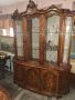 Красива барокова витрина, снимка 1 - Антикварни и старинни предмети - 45468763