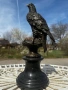 Масивна бронзова статуетка "Сокол" – J. Moigniez (Жул Моание), 34 см, 3.4 кг, снимка 1