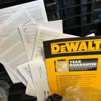 DeWalt комплект с две батерии и зарядно, снимка 5 - Винтоверти - 45242079