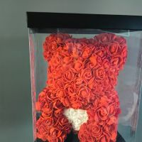Ръчно изработено мече от вечно червени рози , снимка 1 - Подаръци за рожден ден - 45325237