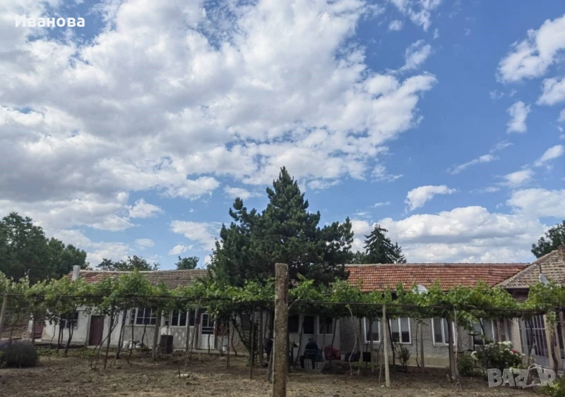 Продавам къща в с.Велино, снимка 1