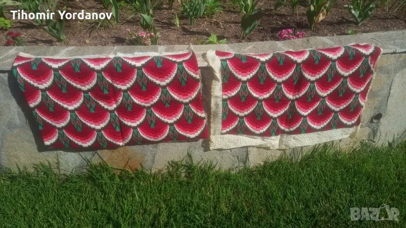 Бродирана възглавница -2 броя., снимка 1