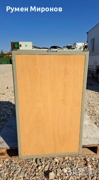 Продавам хладилник за кемпер или каравана. , снимка 1