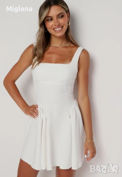 Кокетна бяла рокля , снимка 1