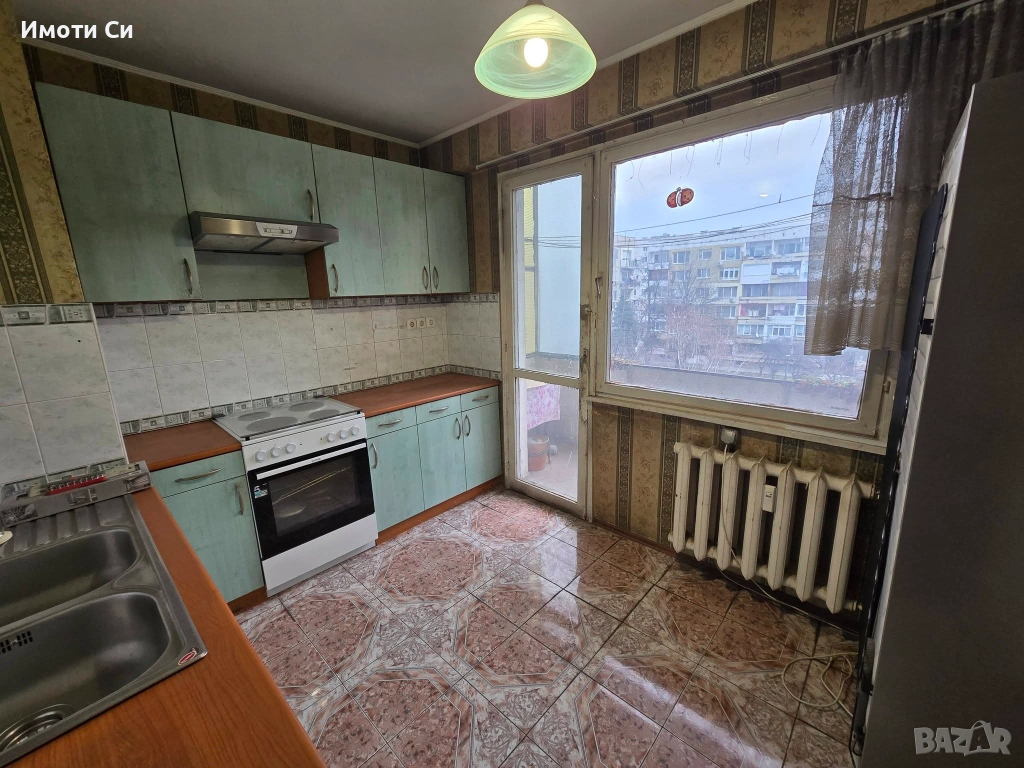 Тристаен апартамент в София, снимка 1