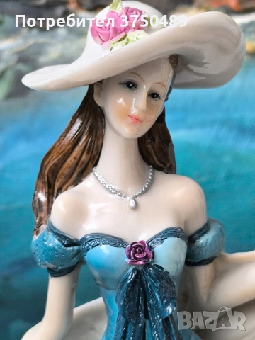 Фигурка на елегантна дама , снимка 4 - Колекции - 53833563