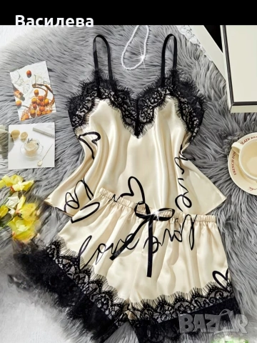 Сатенена пижама. 