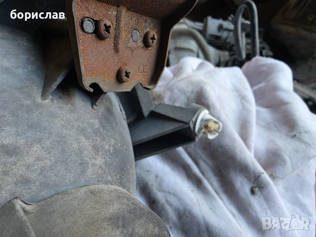 Десен фар за Форд транзит , снимка 3 - Части - 52619507