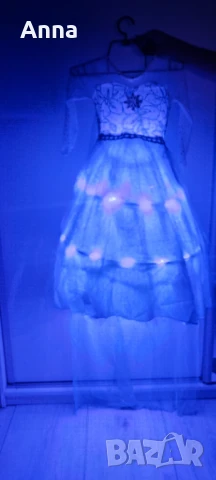 светеща рокля на Елза 100,110,120,130 , снимка 5 - Детски рокли и поли - 51363088