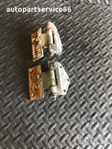 Комплект предна дясна врата с горен и долен панел и панти за Volvo FL6 (1994-2000) 