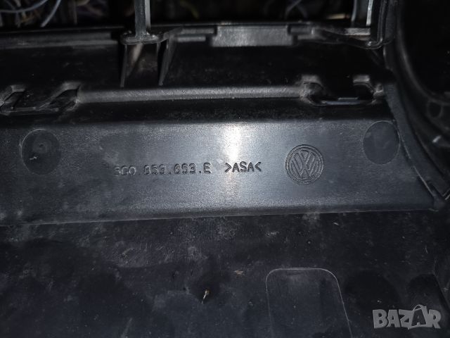 Предна решетка VW GOLF MK7 Front Grill & Badge - Black Gloss - 5G0 853 653, снимка 3 - Части - 45082816