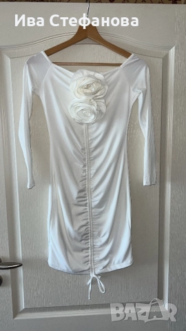 Бяла къса  нова разкошна елегантна парти коктейлна еластична рокля 3Д 3D цветя рози 