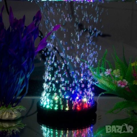 Водоустойчива LED лампа с режим за въздушни мехурчета за аквариум с рибки. Лампата е напълно водоуст