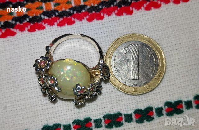 Дамски флорален пръстен, снимка 11 - Антикварни и старинни предмети - 46456562