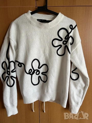 Сладък пуловер Shein, снимка 2 - Блузи с дълъг ръкав и пуловери - 52512087