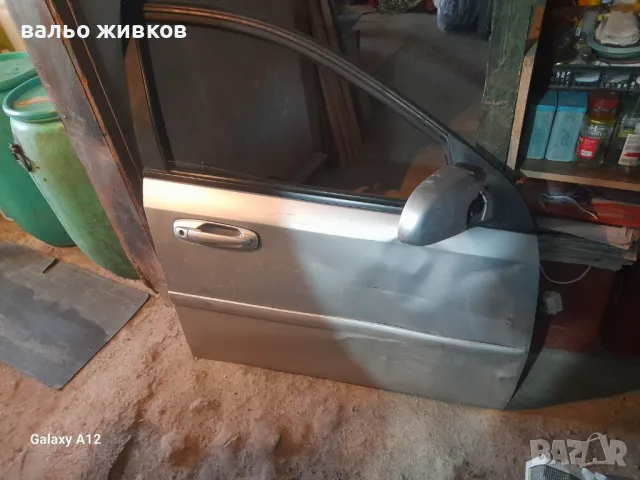 Продавам предна дясна врата за Chevrolet Nubira 1.6, снимка 1 - Части - 48557893