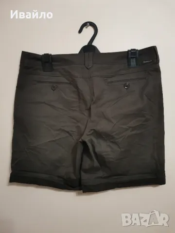 Moncler Bermuda Shorts., снимка 2 - Къси панталони и бермуди - 47260195