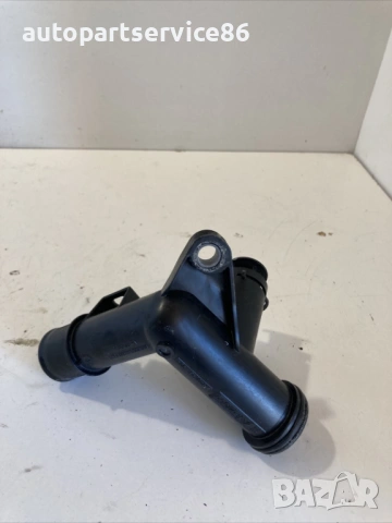 Тръба маркуч за охлаждаща вода за Peugeot 5008 1.6 HDI (2013) 9684589080, снимка 2 - Части - 53744290