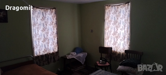 Къща с двор и плевня в кв. на гр. Трявна , снимка 11 - Къщи - 53975812