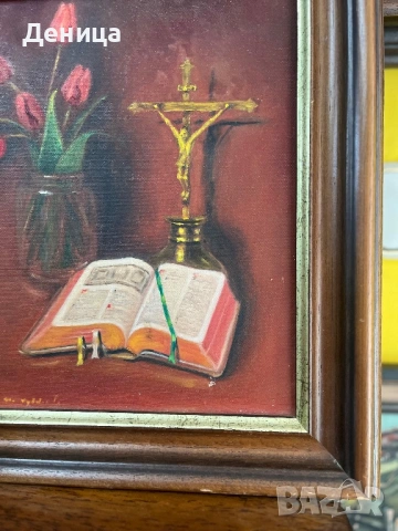 Маслена картина  Маслени бои и платно  Разтворена Библия, разпятие и съд  с червени лалета на червен, снимка 3 - Картини - 54073579