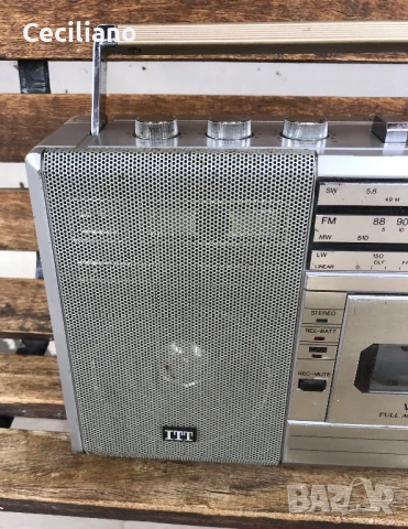 Радиокасетофон ITT WEEKEND 220-Germany Работи само радио!, снимка 6 - Радиокасетофони, транзистори - 51028706