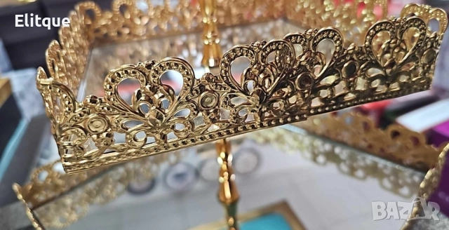 Луксозна двуетажна декорация в златисто с огледални основи, подходяща и като поставка за бижута, снимка 4 - Други стоки за дома - 52903421