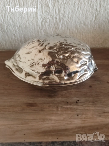 Орехотрошачка/лешникотрошачка