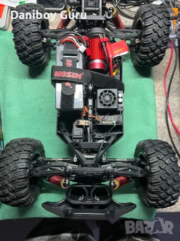 Hosim X07W безчетков мотор RC кола 1/10  Безчеткова скорост 68km/ч Хоби клас 4WD Всички терени, снимка 6 - Коли, камиони, мотори, писти - 51143800